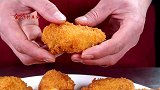 鸡翅这样做外皮酥脆，鸡翅鲜嫩多汁，十分入味，味道不输肯德基