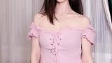 高挑美女小姐姐时尚穿搭包臀裙,修长双腿尽显好身材