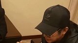 原来李连杰也是普通人，吃饭和我们都一样简单，最接地气的明星！