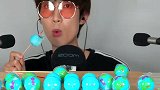 一咬就会爆浆的“流浪地球”夹心软糖,一定要慢慢咬破