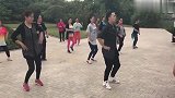 公园大妈爆笑广场舞,歌曲竟是失恋者联盟网友帅哥领舞亮了