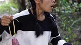 翠花要点脸来来来.砍竹子都不眨眼了