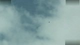 美国纽约市民拍摄到碟形不明飞行物