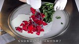 玫瑰花瓣的妙用，不仅能炒菜，和牛奶混合做成冰淇淋