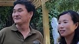 想不到大衣哥还挺热闹的，直接跟粉丝说不能合影，气氛瞬间变热闹