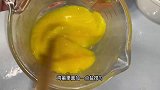 “蛋炒饭”的家常做法，步骤简单易学，粒粒分明超好吃