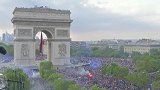 万人空巷庆祝法国夺冠 凯旋门周围人山人海