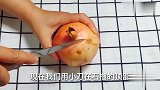 石榴不要再用手剥！原来用一个饭勺就搞定，果肉完整不脏手不流汁