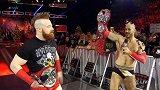 WWE-16年-RAW第1230期：凯萨罗&希莫斯携新腰带亮相 闪亮双星引发双打组合大混战-花絮