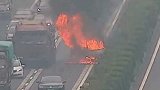 山东青岛：行拘！刚考完科目一就上高速练车，结果车自燃了