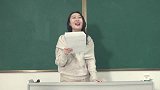 家长会上，3个学生借口家长有事让其他长辈来