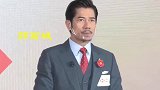 郭富城街头路透曝光!皮肤黝黑消瘦不少,饰演反派挑战龅牙造型