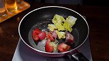 西红柿炖排骨汤的正确方法