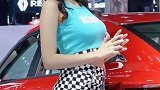 超完美的S型身材，小姐姐满满的女人味啊！
