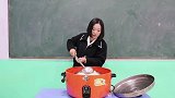 老师按成绩给同学们打饭，没想学渣只打了一粒米，真是太逗了