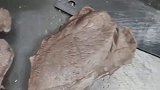 为了证明我也会做肉松，于是买了块牛肉和猪肉，这下你能分清吗