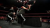 NXT UK第73期：托妮风暴遭偷袭 霸主军团围殴德拉古诺夫