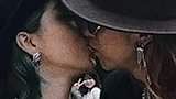 江西宜春：柯基为了偷吃把同类当垫脚石