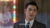 大小姐心情不好，男子特意买了她爱吃的蟹壳黄点心
