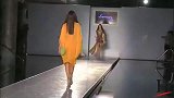 女神级超模t台大秀：超模展现清纯的一面，愈发迷人！