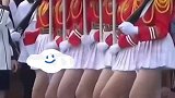实拍台湾高中女生仪仗队，走路都不敢迈大步，现场非常尴尬
