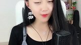 一首《爱火》，歌声美妙，深深陶醉了