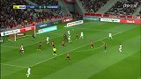 第10分钟斯特拉斯堡球员西马坎射门 - 被扑
