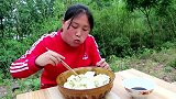 胖妹包的饺子鲜嫩，吃起来比红烧肉还过瘾