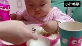 暖宝：你喂你的，我玩我的，咱们互不干涉！