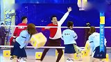 扔箱子大作战，王祖蓝奋力跳起却还是没挡住箱子，身高是硬伤啊