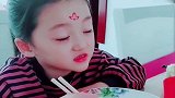 兄妹之间因为吃的闹掰了，开始分家产了，真不把老妈放眼里了！