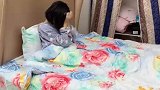 妈妈让妹妹掏钱给哥哥买房