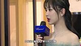 杨紫造型穿越到春晚？杨紫P图回应，大方玩梗太有趣！