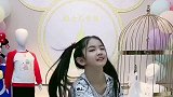 龙凤胎妹妹商场里面跳舞,长大之后绝对是个万人迷啊
