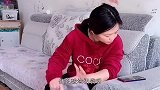 小姐姐，轻点薅，有啥话不能好好说嘛！