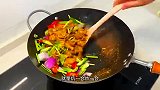 昨天很幸福的蹭了顿现成的，今天上岗恢复我的三菜一汤，白饭任装