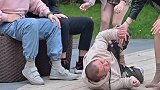 不要轻易的取消别人，可能他会比你更风光