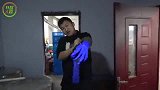 把酸菜缸里的石头搬出来一块？怕酸菜“皮条”，品相看起来还不错