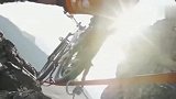 视频公司-国外达人高空自行车挑战惊险刺激 完全是吓破胆的作死玩法