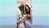 长发美女小姐姐爱上了自拍穿搭黑丝太有女人味了