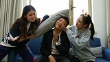 小夫妻打架，不料老婆是散打冠军，老公被整惨了