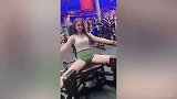 健身房偶遇练腿妹子！这姿势够不够标准？