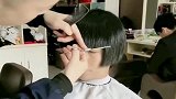 这是什么高级发型，挺好的一个小哥哥，就这么被一个发型给整坏了
