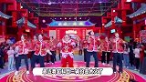 科目三还是杀到春晚了，莒县春晚用科目三谢幕，领导握手被迫下台
