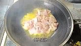 爆炒尖椒鸡块，简单好吃，下酒下饭都很好