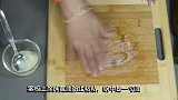满口酥脆的焦糖杏仁饼干，轻松几步做出来，皮酥里软，空口能吃撑