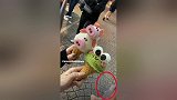 何超莲带窦骁坐摩天轮，台风天吃雪糕很浪漫，罗志祥女友意外抢镜