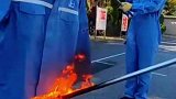 石化工人穿上，烈火烧不着的工装！
