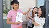 帅哥按颜值收停车费，美女25元停车费硬是给了500元还不够！