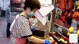 香港美食：都说现在猪肉贵，香港一斤128的烧猪腩你见过吗？